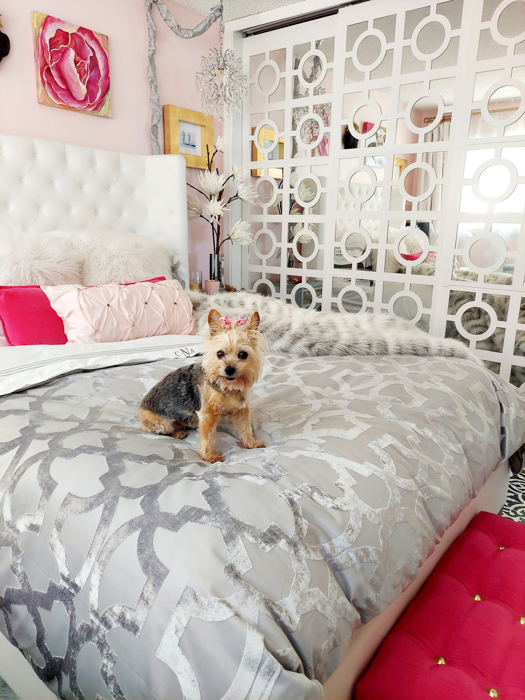Bedroom - pink ottoman and styling detail